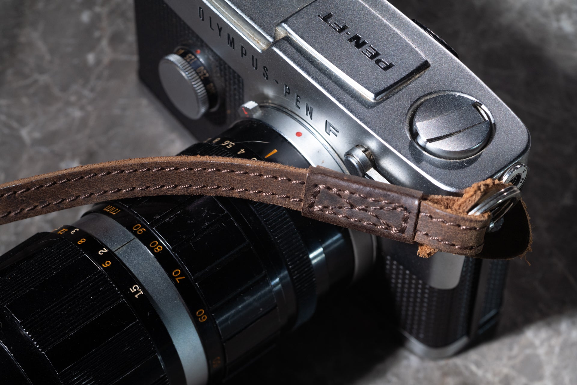minimal leather camera strap