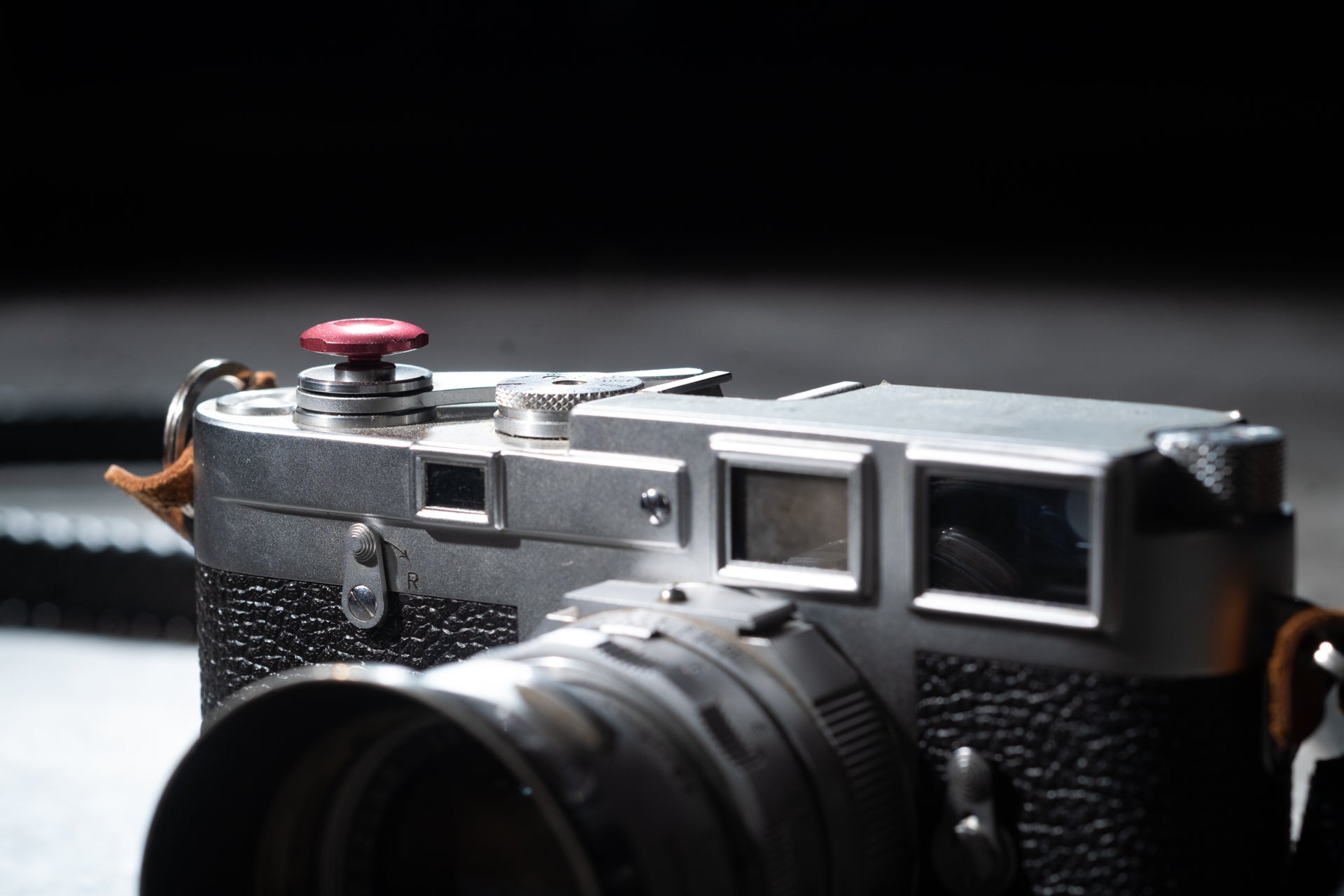 soft release button with Leica M3